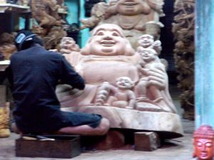 Hoi An carver shop