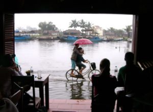 Hoi An - watching