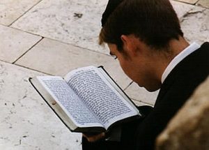 Jerusalem-boy studying scriptures
