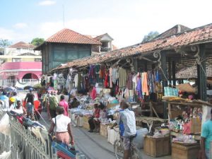 Jacmel - market many vendors around