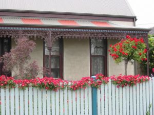 Easy Gardening The air along the Great Ocean Road is warm,