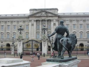 Buckingham Palace front entrance