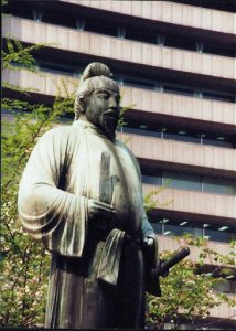 Statue of a samuri in Shinjuku.