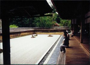 Kyoto: Ryoan-ji temple with its famous ‘karesansui’ (dry landscape) rock