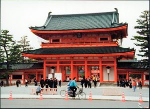 Kyoto: Heian Shinto Shrine honors the first and last Emperors