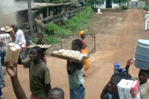 Scenes along the bus ride to Ilha de Mocambique: food