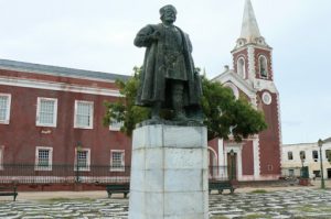 Statue of Columbus in front of the museum.