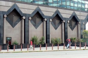 Harare: downtown business district - bank building