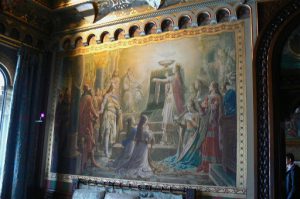 Religious motif tapestry with Lohengrin theme