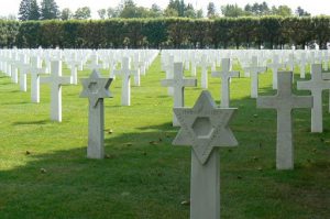 Meuse-Argonne American Cemetery: Jewish and Christian grave markers