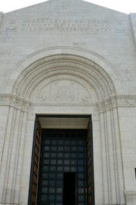 Meuse-Argonne American Cemetery: entrance to the chapel. Over the door: