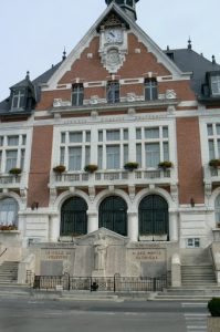 Town Hall in Vouziers with World War 1 memorial