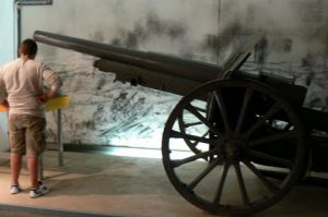 Fleury-devant-Douaumont Museum: deadly 105mm artillery canon