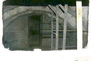 Dungeon -like interior barracks of the Fort Vaux