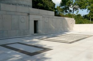 Entrance to the column at the Monument commemorating the American