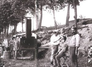 Photo of World War 1 field kitchen and barber shop