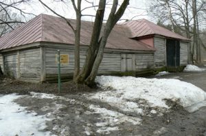 Log barn