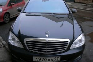 Many upscale cars inMoscow