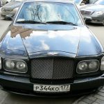 Many but not many upscale cars in central Moscow