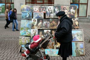 Art display and nanny