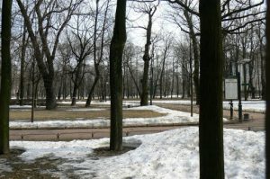 Late winter park scene