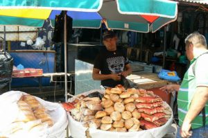 Bread stand