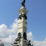 Plaza Libertad with Independence monument