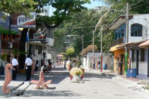 Along the promenade in Libertad