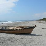 Along the beach in Libertad