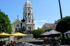 Iglesia de la Merced on Parque Bolivar