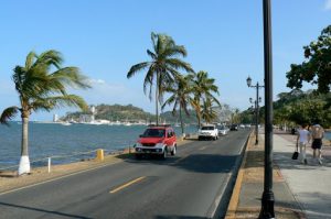 The Causeway connects four small islands to the mainland; a