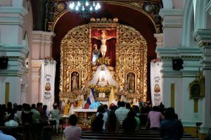 Altar inside Iglesia los Dolores