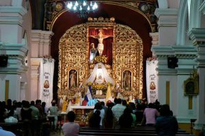 Altar inside Iglesia los Dolores