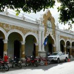 Colonial architecture on Plaza Independencia