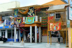 Souvenir shops on LaFortuna