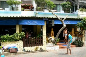 Tui's Place, gay guesthouse and restaurant across from the beach