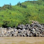 Along the way are massive outcroppings of rock