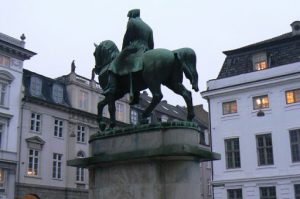 Statue of King Christian X