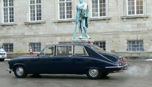 The Crown Prince traveled by car from the reception