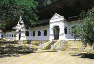 Dambulla cave Buddhist temple