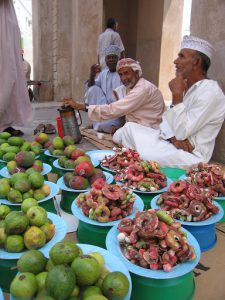 Oman - souk fruit vendors
