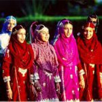 Oman - women in traditional dress