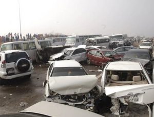 Dubai- Pile up in fog  (photo credit-jalopnik.com)