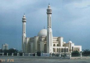 Bahrain - Al-Fateh Mosque, Manama (photo-galenfrysinger.com)