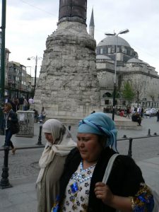 Turkey, Istanbul - women and mosque