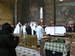 Ukraine, Kiev - Pechersk Lavra; funeral service in one of the