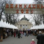 Ukraine, Lviv - central city:  craft stalls along walk to