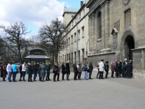 Ukraine, Lviv - central city - waiting in line to