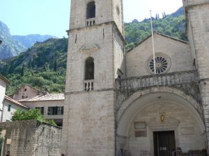 Looking at high cliffs above St.Tryphon's Cathedral