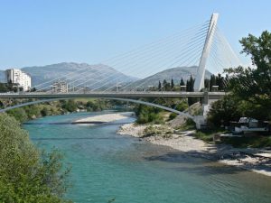 Montenegro, Podgorica: suspension bridge over Moraca River